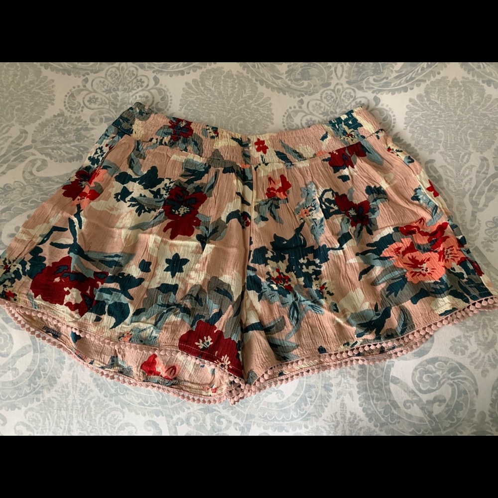 Maris Printed Pom Pom Short